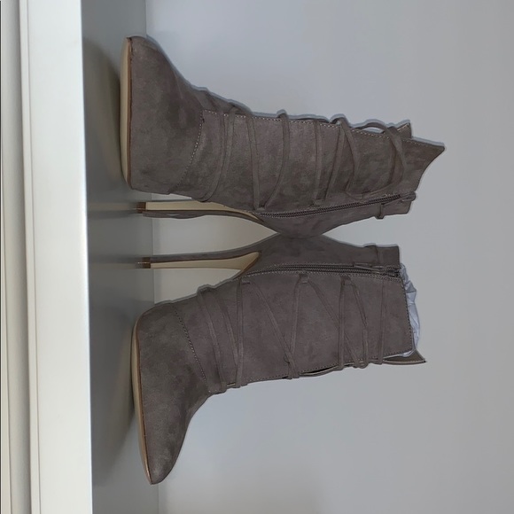 Brand New Heels! - Picture 2 of 3